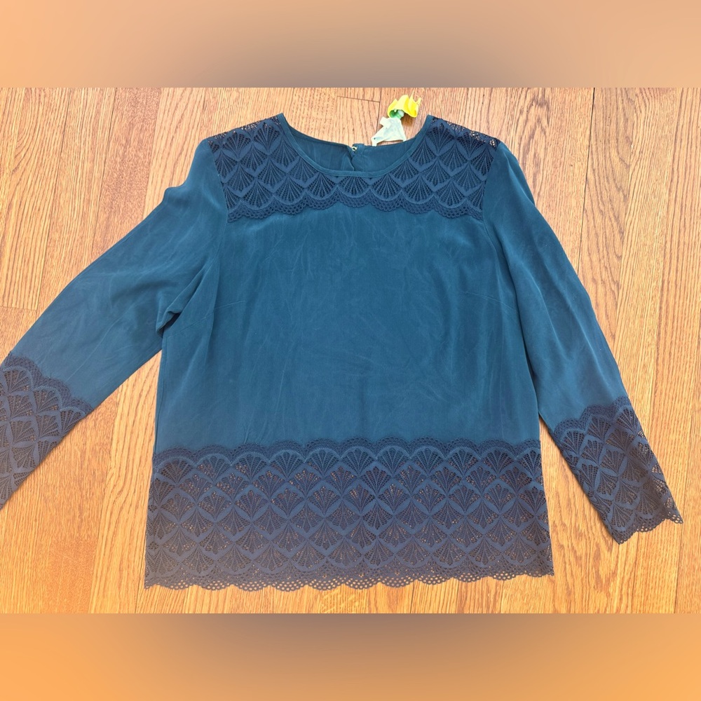 Sezane green blouse with lace details